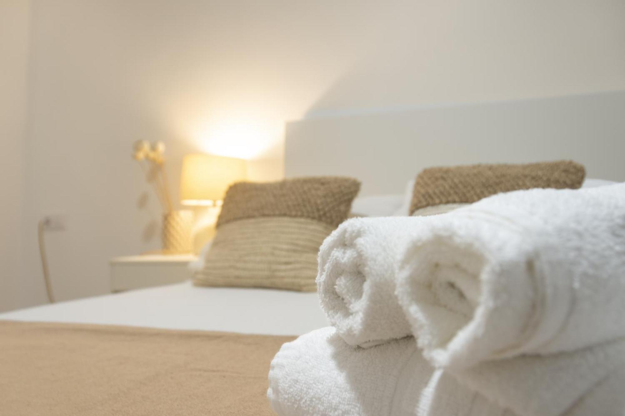 Apartamentos La Tahona กาดิซ ภายนอก รูปภาพ