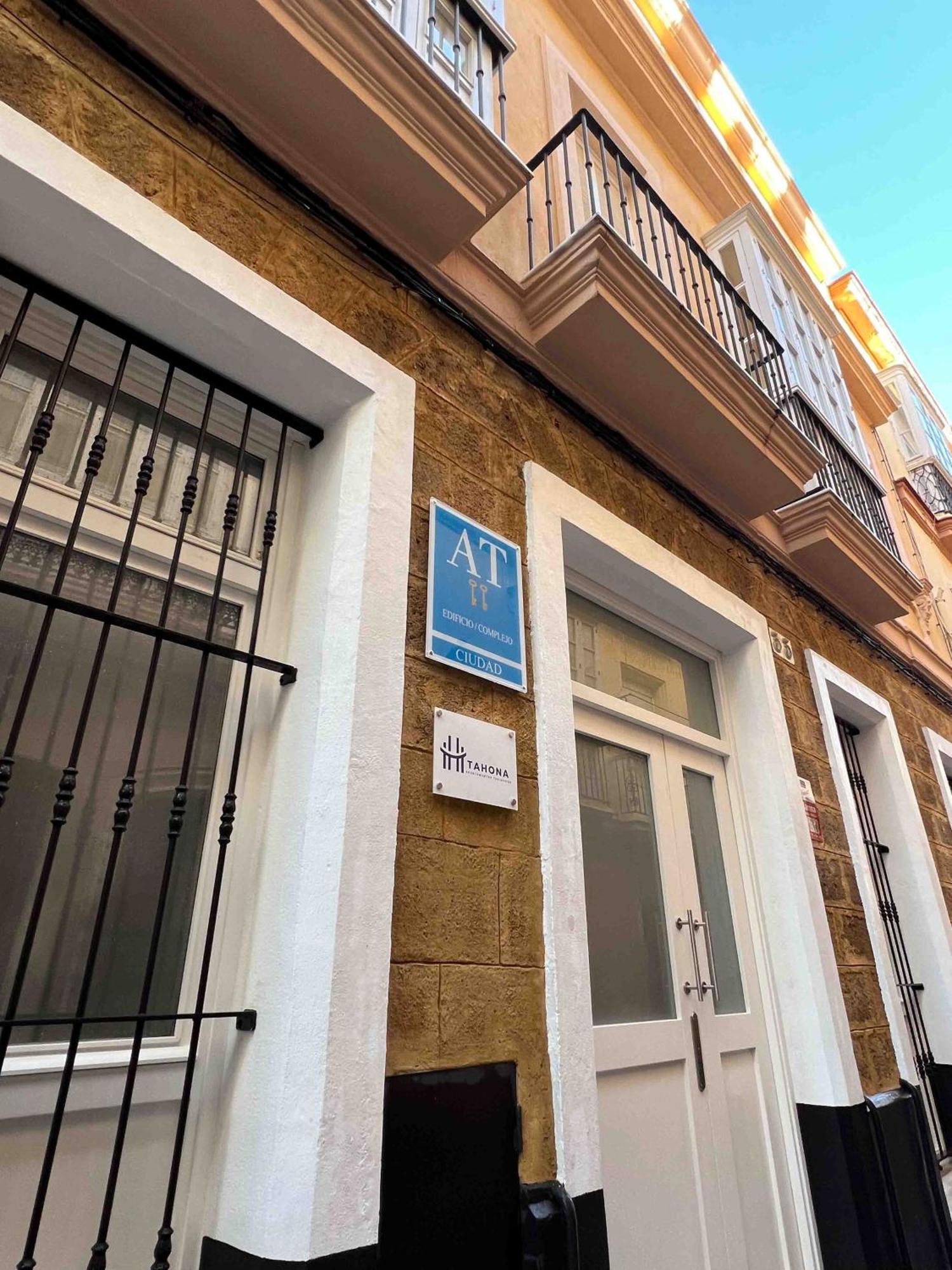 Apartamentos La Tahona กาดิซ ภายนอก รูปภาพ
