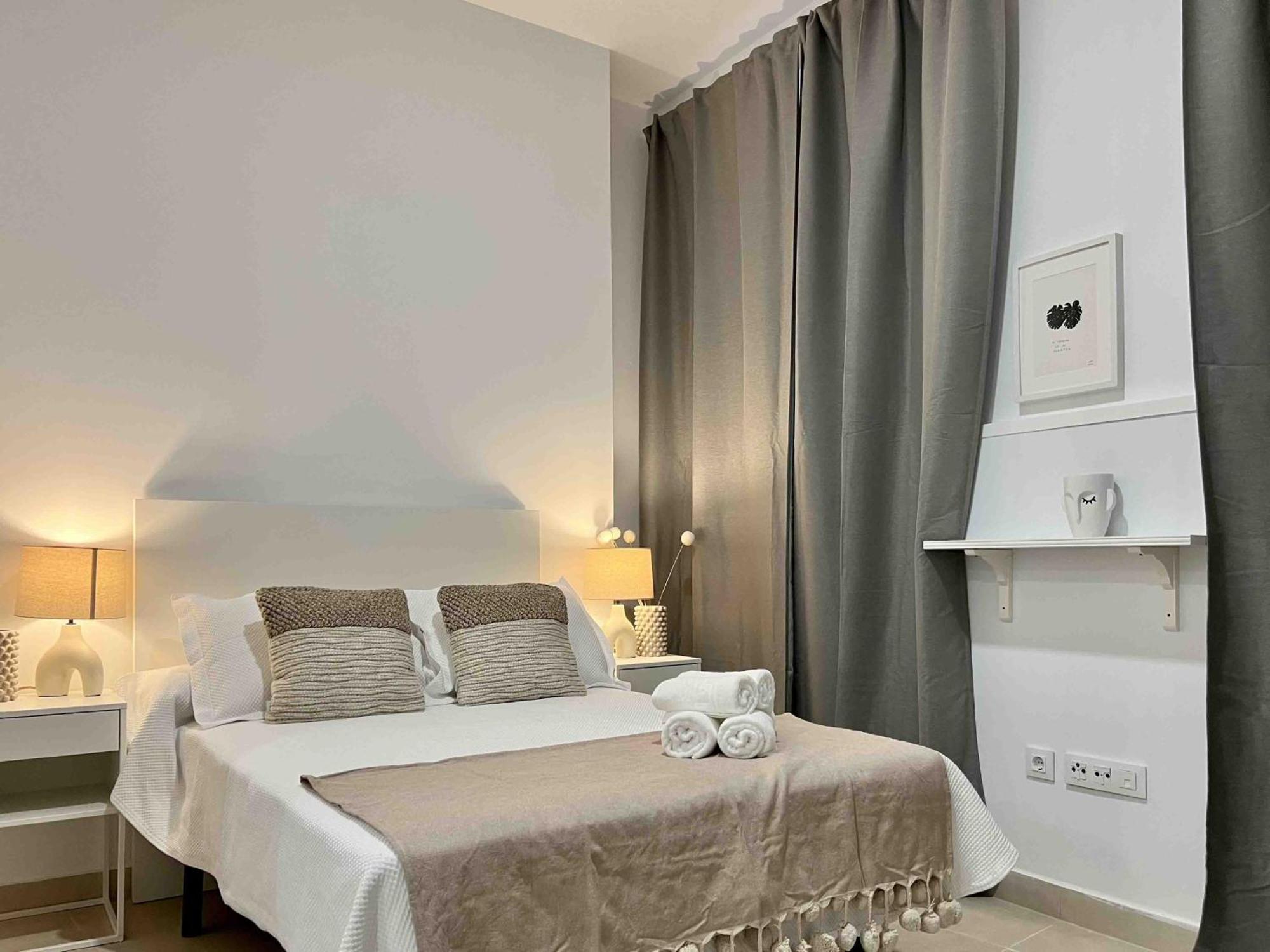 Apartamentos La Tahona กาดิซ ภายนอก รูปภาพ